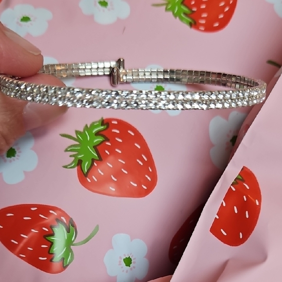 Elegant Silver Bling Rinestone Bracelet - Picture 5 of 5